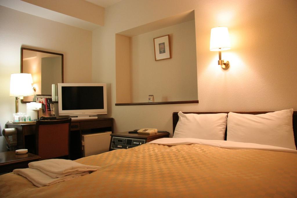 Nagoya Summit Hotel Room photo